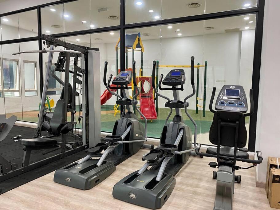 Spacious 3R,2R,Studio 5Min Walk To Time Square,Lalaport, Pool,Gym,Wifi Apartment Kuala Lumpur Luaran gambar
