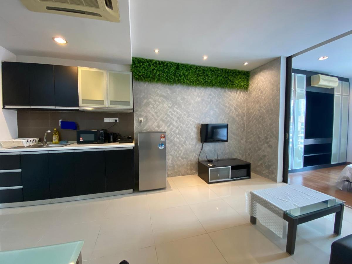 Spacious 3R,2R,Studio 5Min Walk To Time Square,Lalaport, Pool,Gym,Wifi Apartment Kuala Lumpur Luaran gambar