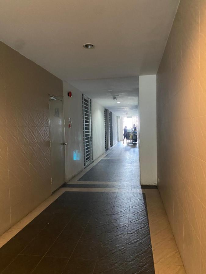 Spacious 3R,2R,Studio 5Min Walk To Time Square,Lalaport, Pool,Gym,Wifi Apartment Kuala Lumpur Luaran gambar