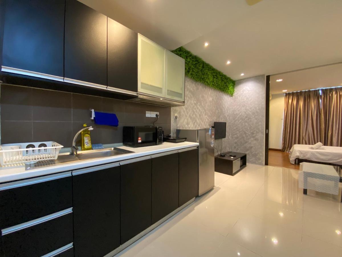 Spacious 3R,2R,Studio 5Min Walk To Time Square,Lalaport, Pool,Gym,Wifi Apartment Kuala Lumpur Luaran gambar